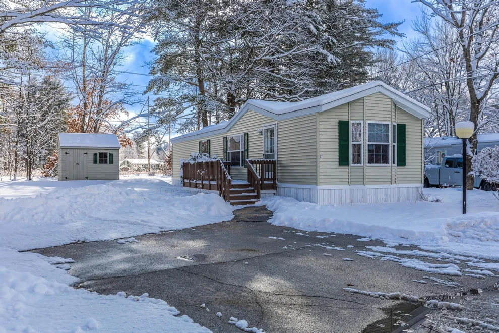 Unit for sale at 27 Melrose, Rochester, NH 03868