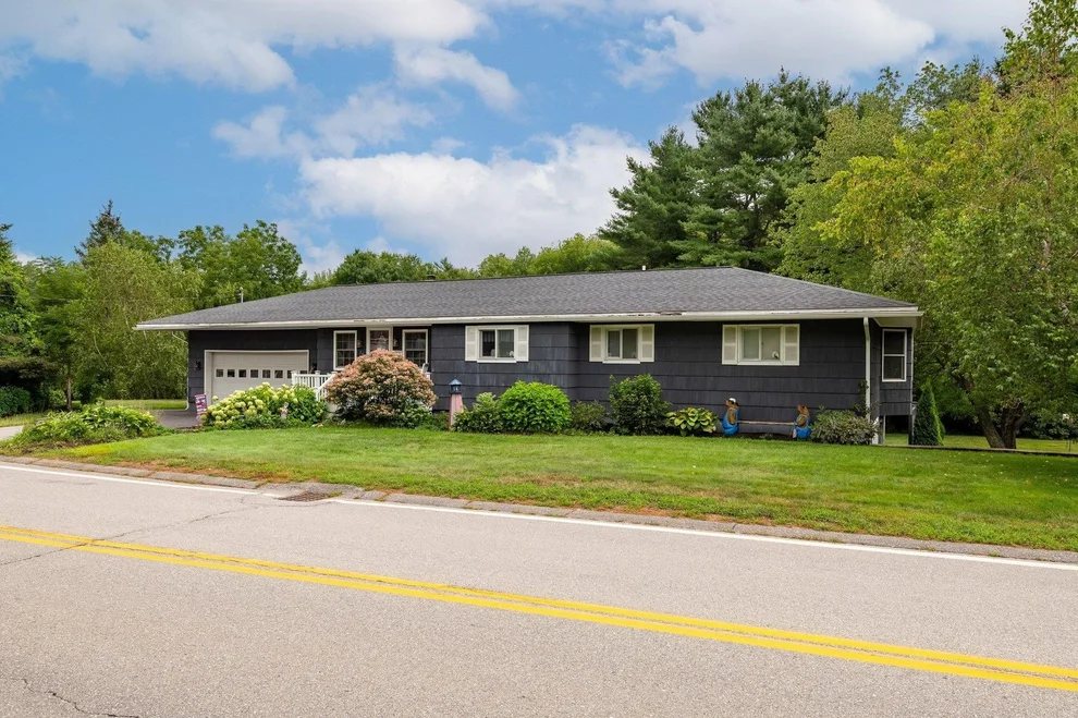 Unit for sale at 14 Tates Brook, Somersworth, NH 03878