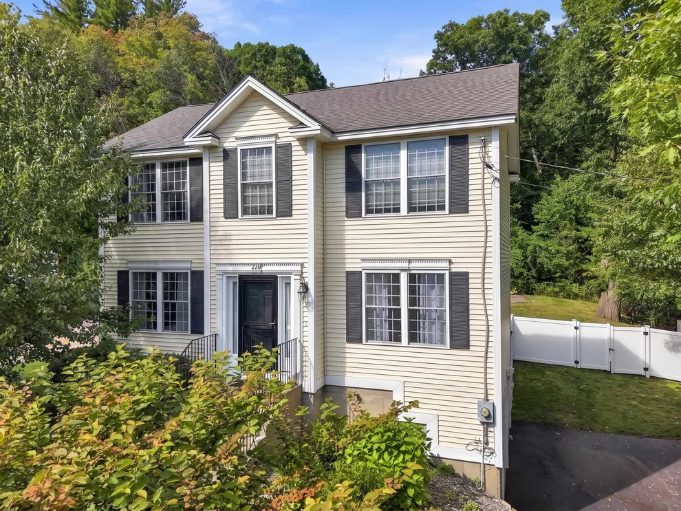 Unit for sale at 220 Arah, Manchester, NH 03104