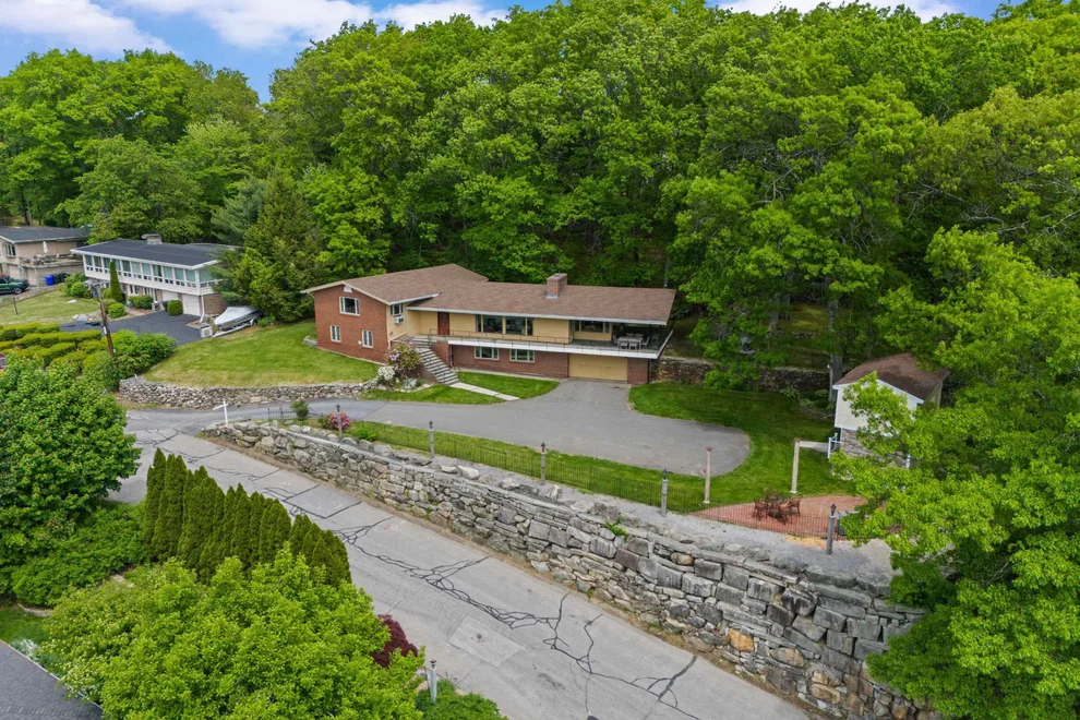 Unit for sale at 33 High Ridge, Manchester, NH 03104