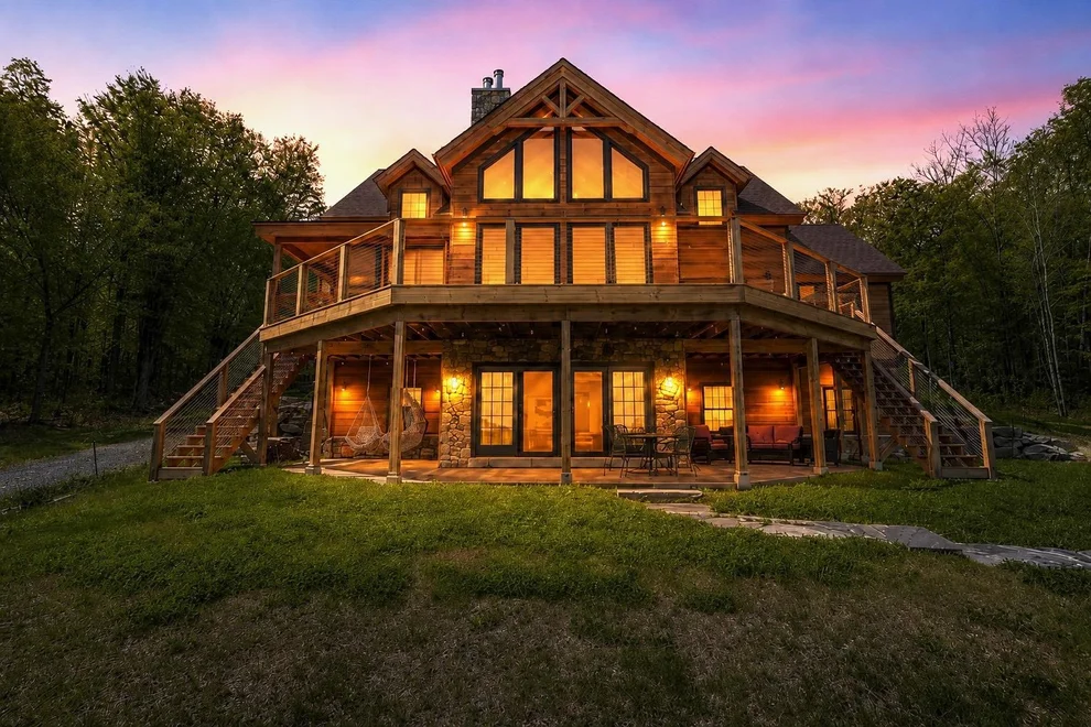 Unit for sale at 365 Tunnel Stream, Benton, NH 03785