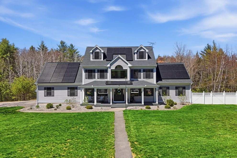 Unit for sale at 80 Karlin, Fremont, NH 03044