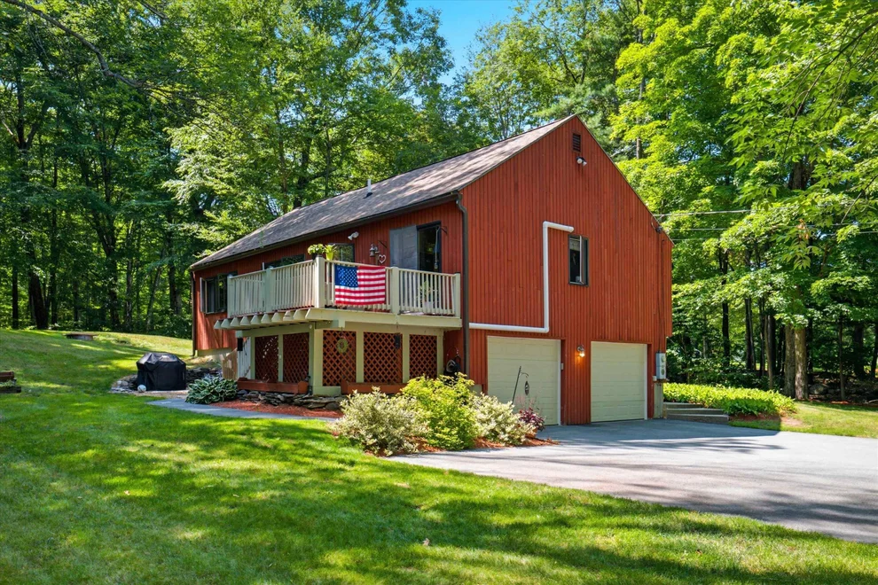 Unit for sale at 17 Redfield, Derry, NH 03038