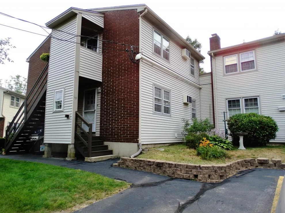 Unit for sale at 19 Eagle, Salem, NH 03079