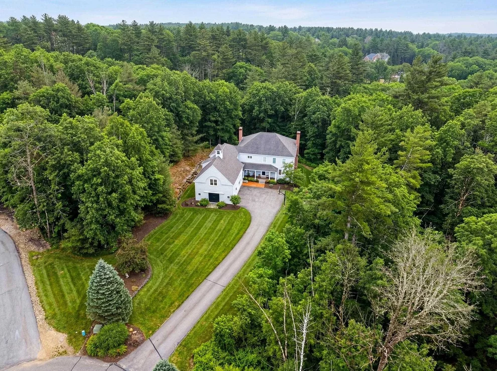 Unit for sale at 17 Canterbury, Bedford, NH 03110