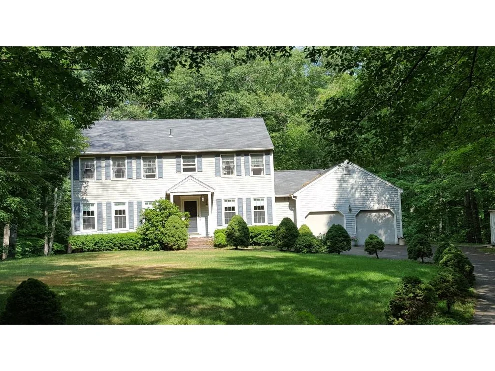 Unit for sale at 8 Zion Hill, Salem, NH 03079