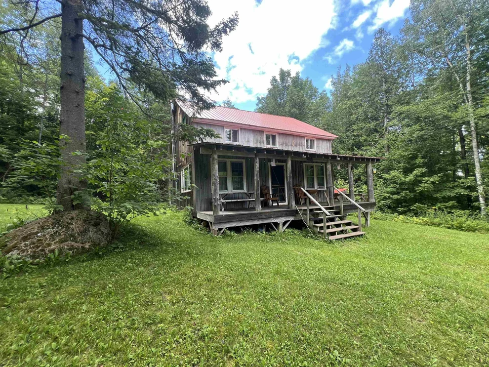 Unit for sale at 4121 Old Duck Pond, Sheffield, VT 05866