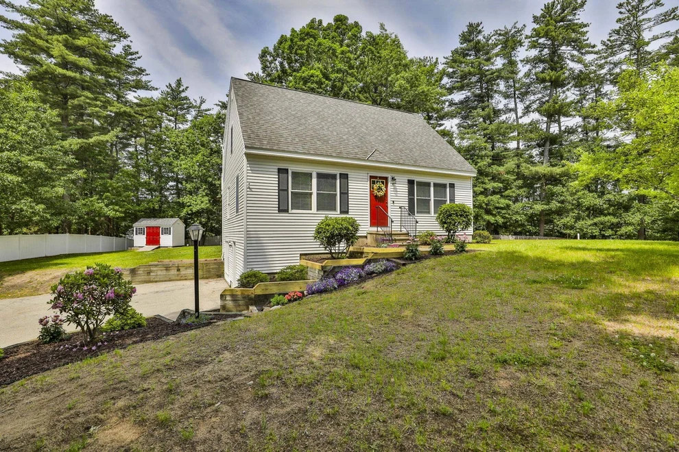 Unit for sale at 3 Evergreen, Hudson, NH 03051