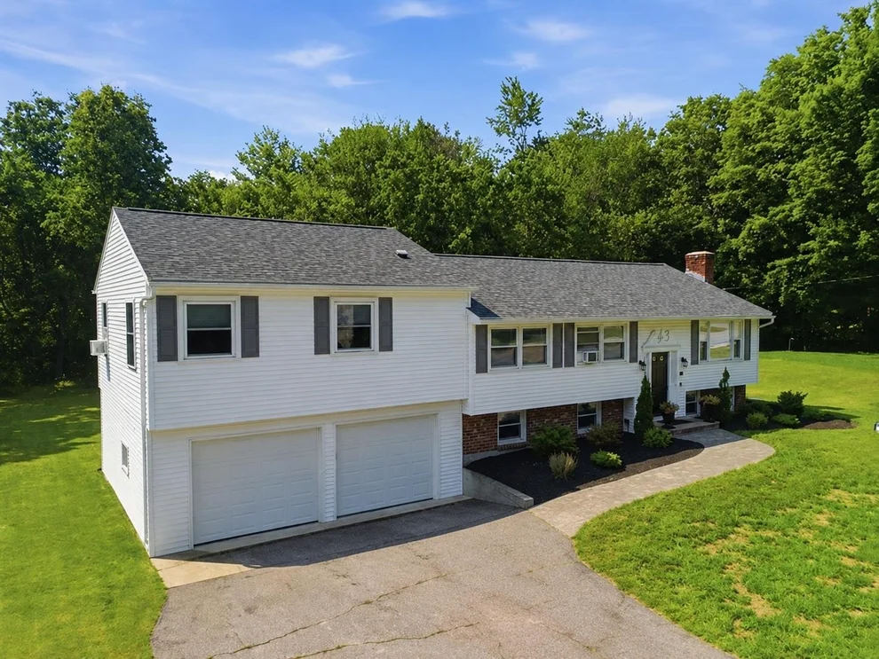 Unit for sale at 68 Jericho, Pelham, NH 03076