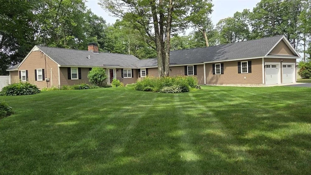Unit for sale at 492 Woodlawn Ridge, Pembroke, NH 03275