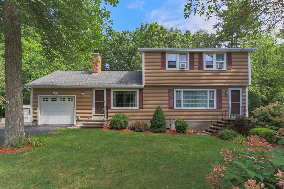 Unit for sale at 8 Lantern, Auburn, NH 03032