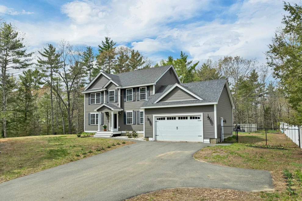 Unit for sale at 17 Blueberry Hill, Raymond, NH 03077