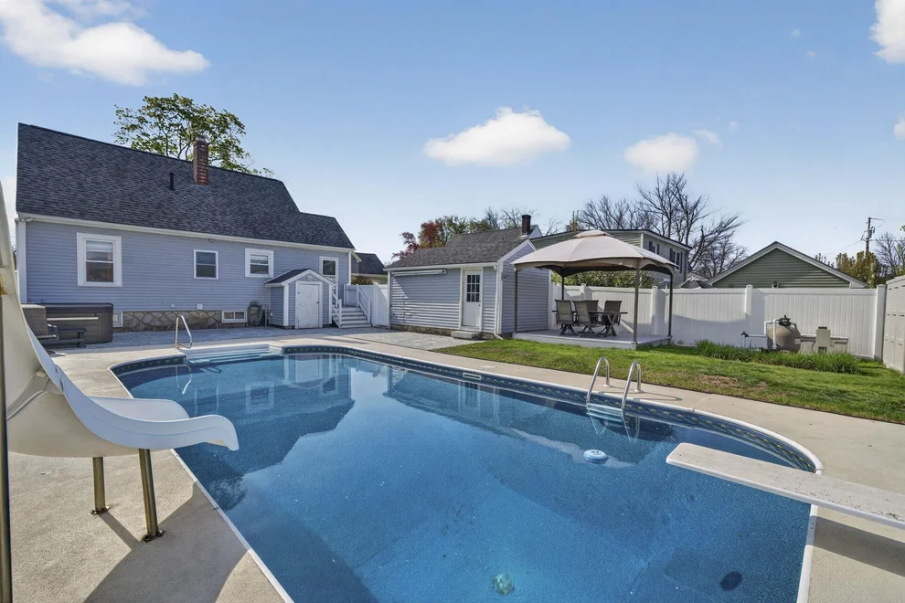 Unit for sale at 405 Hill, Manchester, NH 03102