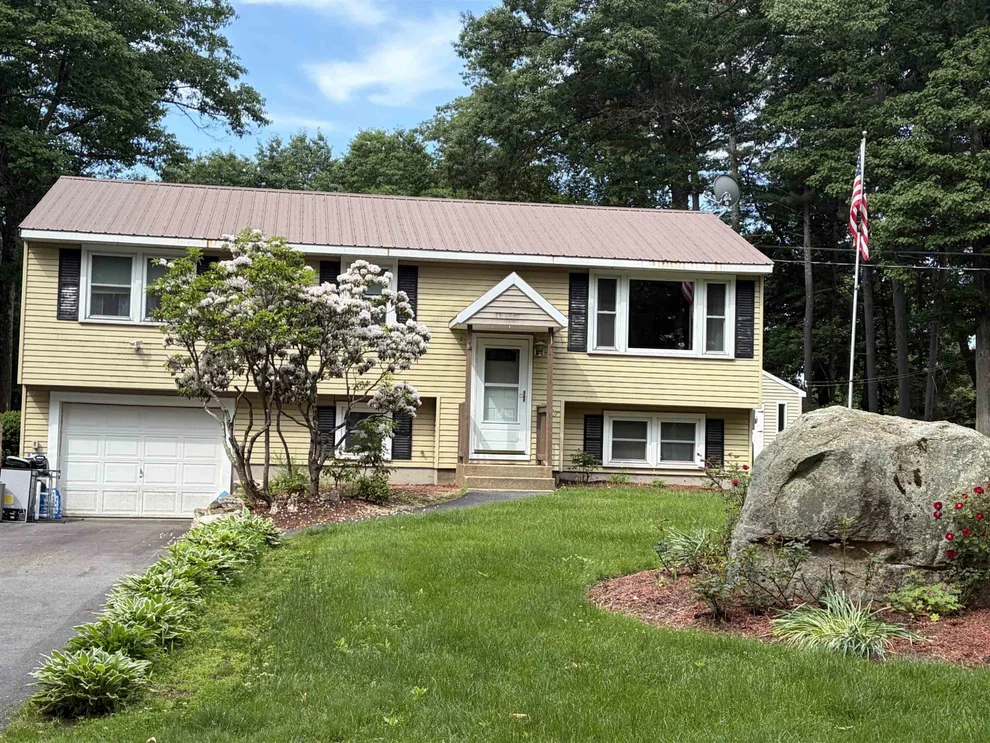 Unit for sale at 13 Kitt, Londonderry, NH 03053