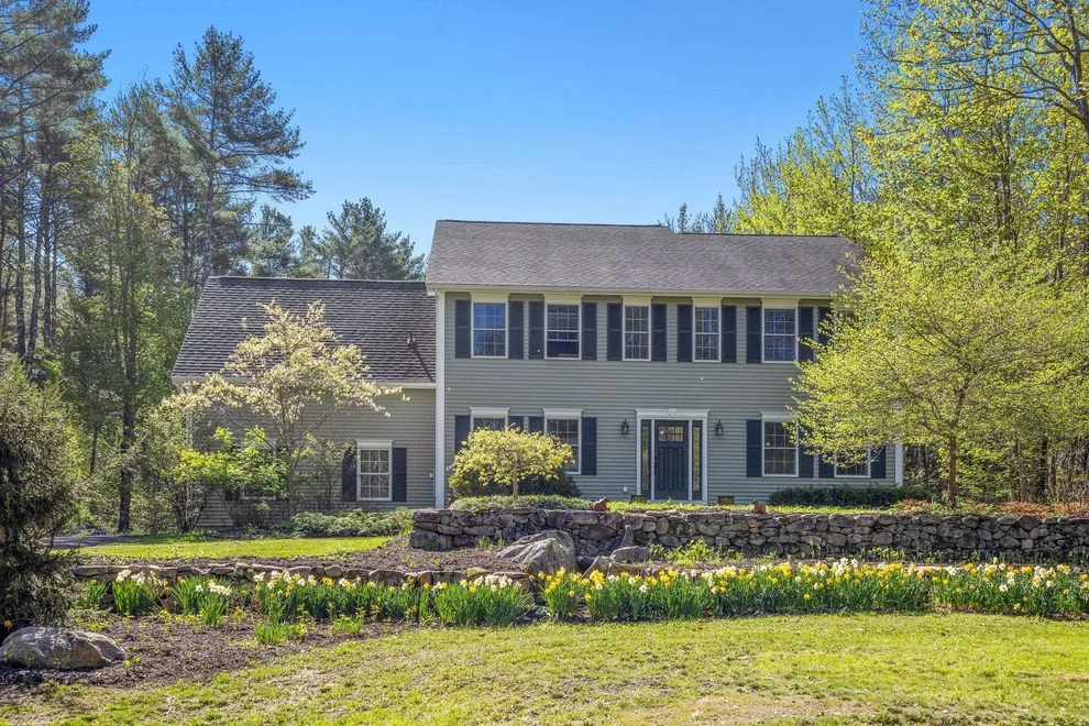 Unit for sale at 17 Federal Corner, Tuftonboro, NH 03816