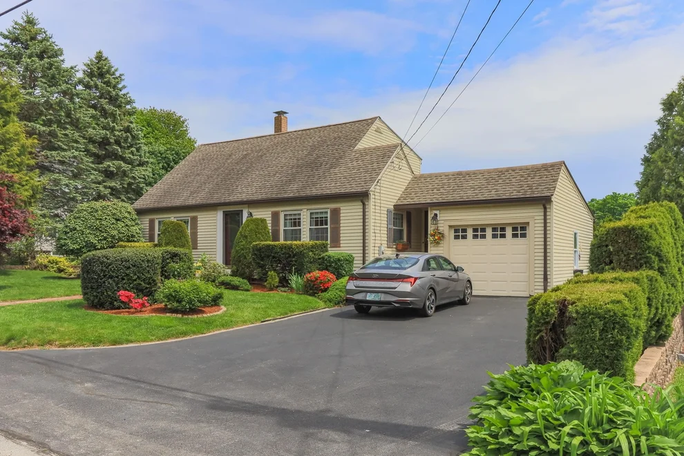 Unit for sale at 39 Dearborn, Hampton, NH 03842
