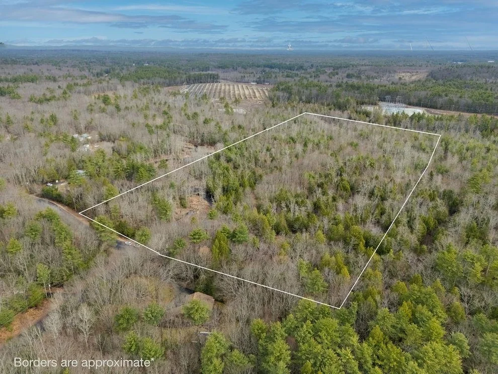 Unit for sale at 39 Colby, Kingston, NH 03848