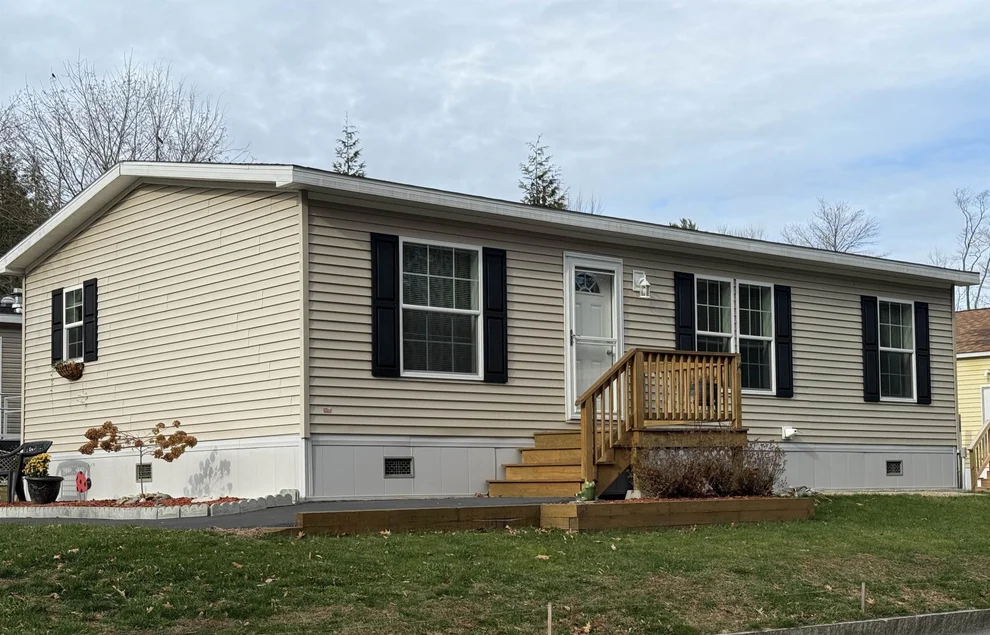 Unit for sale at 14 Sir Lancelot, Exeter, NH 03833