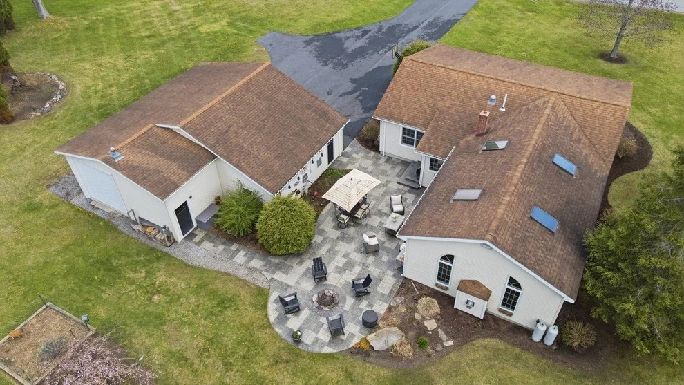 Unit for sale at 1138 Barber Pond, Pownal, VT 05261