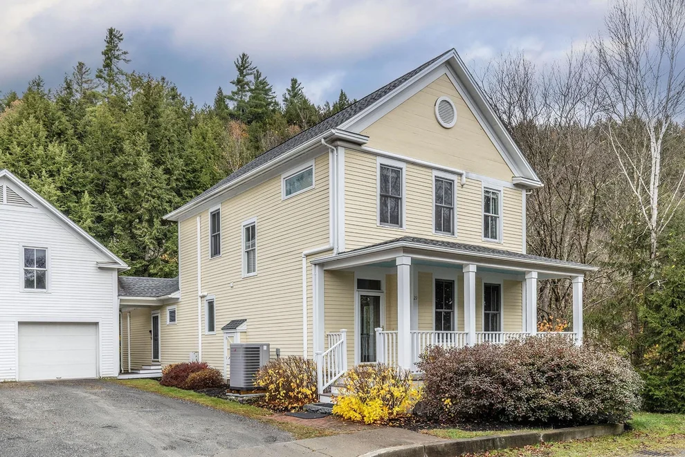 Unit for sale at 29 Palisades, Stowe, VT 05672