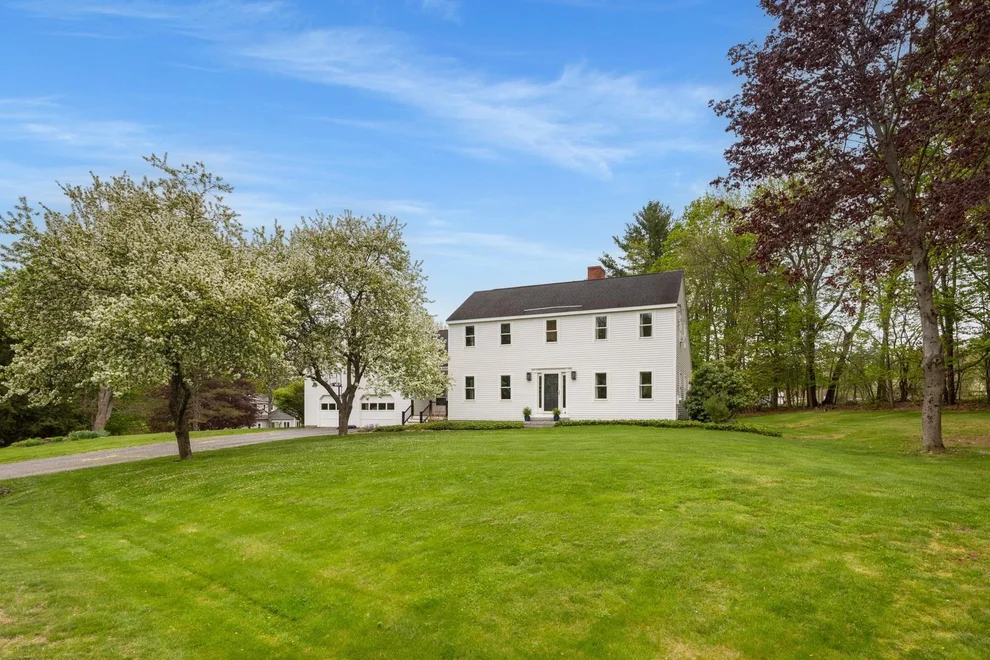 Unit for sale at 3 Coach, Stratham, NH 03885