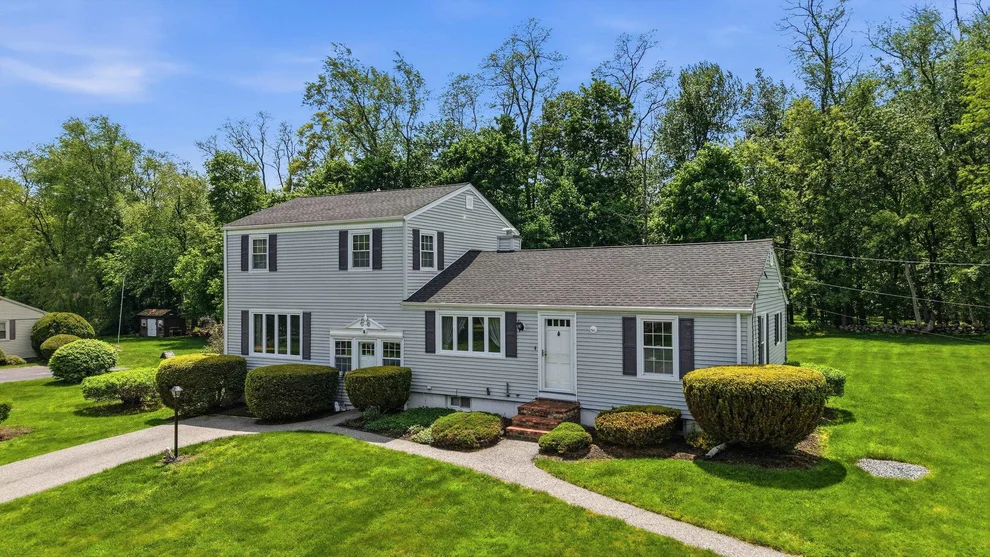 Unit for sale at 4 Scottsdale, Atkinson, NH 03811