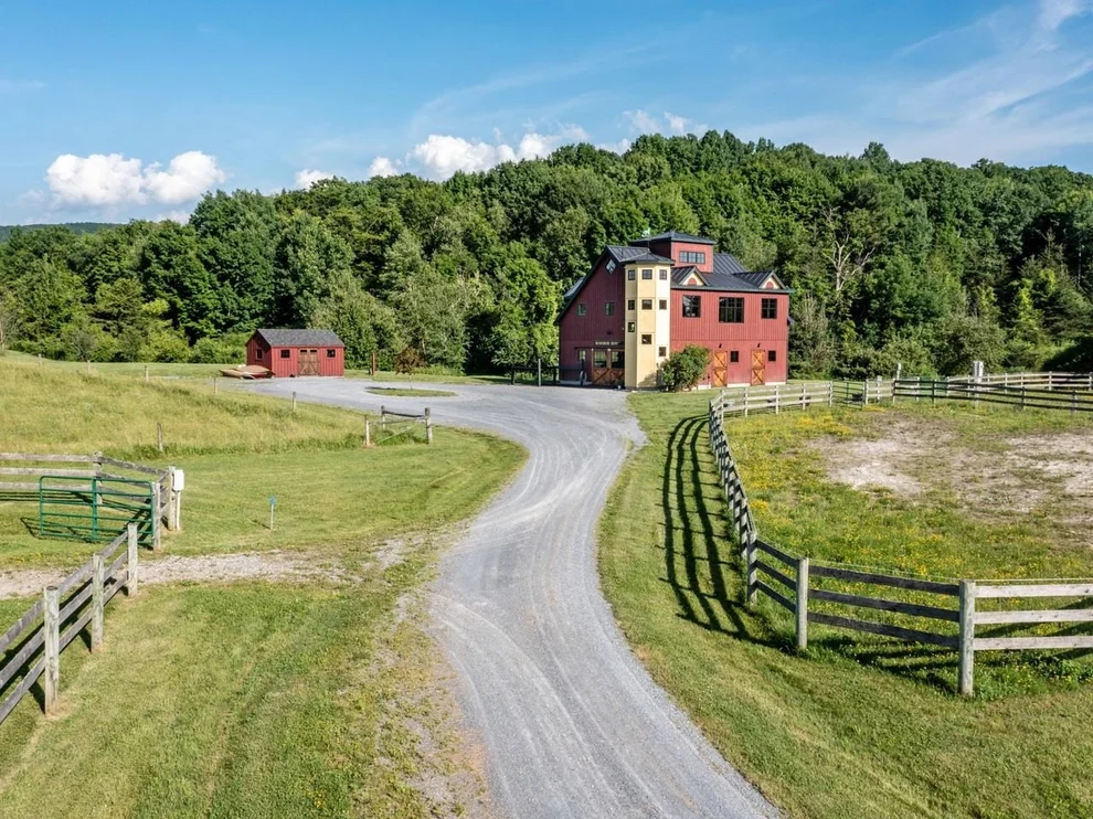 Unit for sale at 754 Four Winds, Ferrisburgh, VT 05473