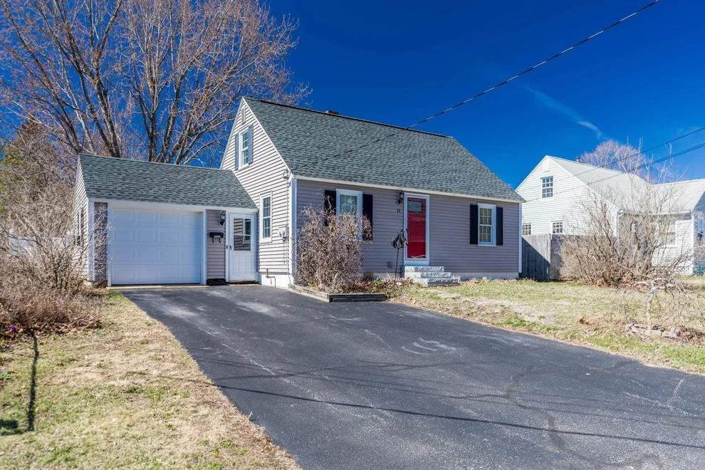 Unit for sale at 11 Lyons, Rochester, NH 03867
