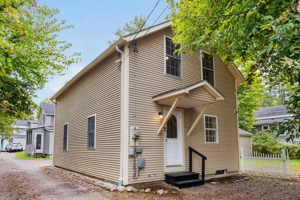 Unit for sale at 7 Rumsey, Burlington, VT 05401