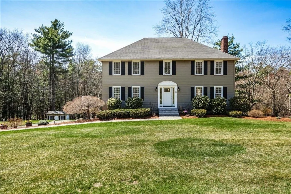 Unit for sale at 5 Nutfield, Londonderry, NH 03053