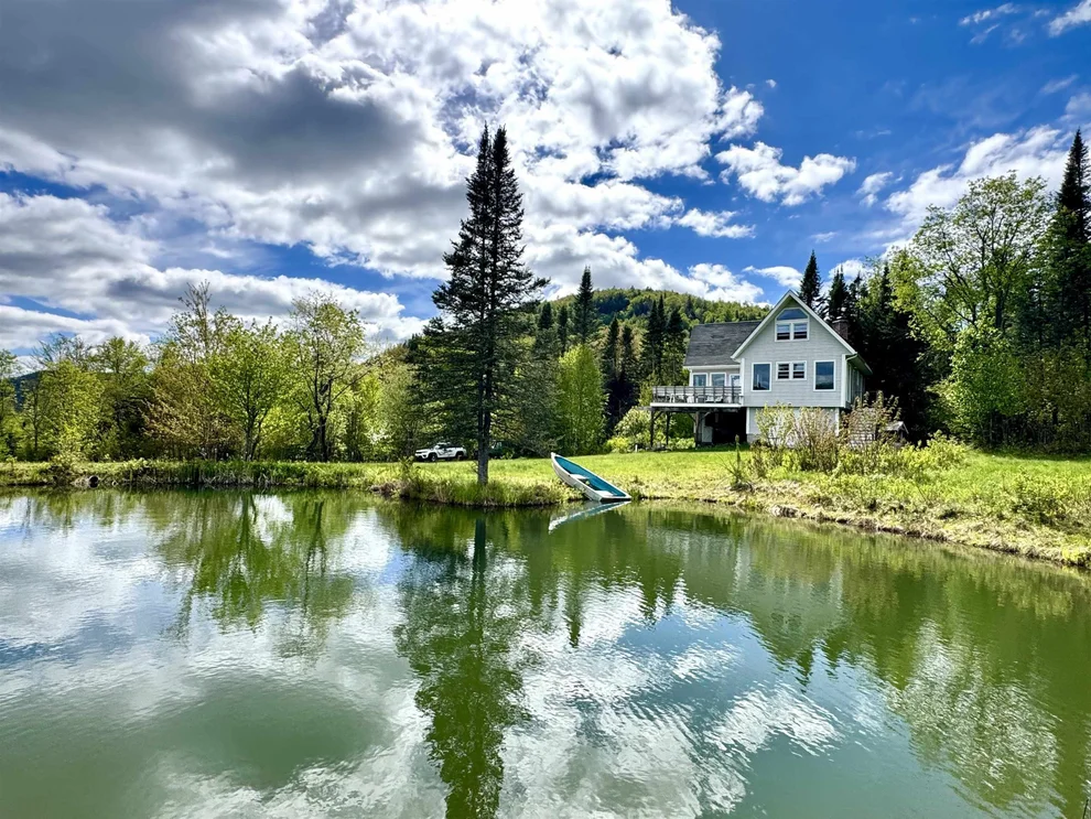 Unit for sale at 26 Ad Chase, Pittsburg, NH 03592