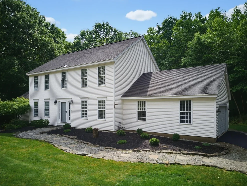 Unit for sale at 4 Hampshire Hills, Bow, NH 03304