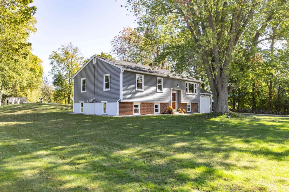 Unit for sale at 222 Portsmouth, Stratham, NH 03885
