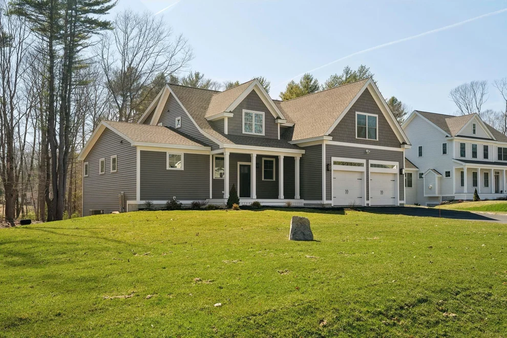 Unit for sale at 13 Washburn Farm, Kittery, ME 03905