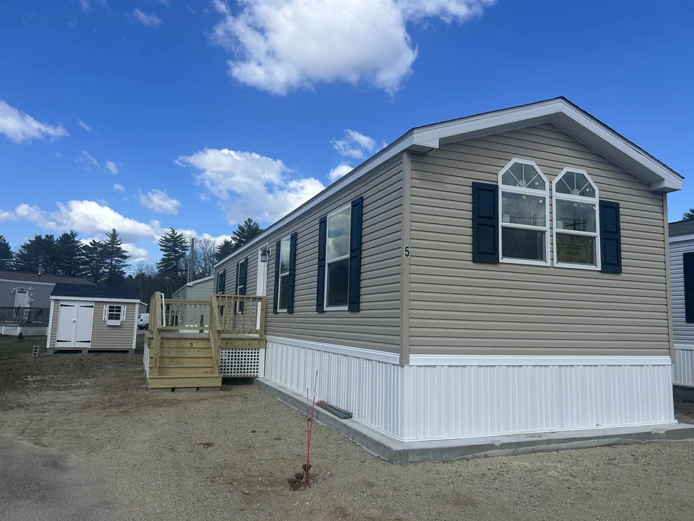 Unit for sale at 5 Bears, Somersworth, NH 03878