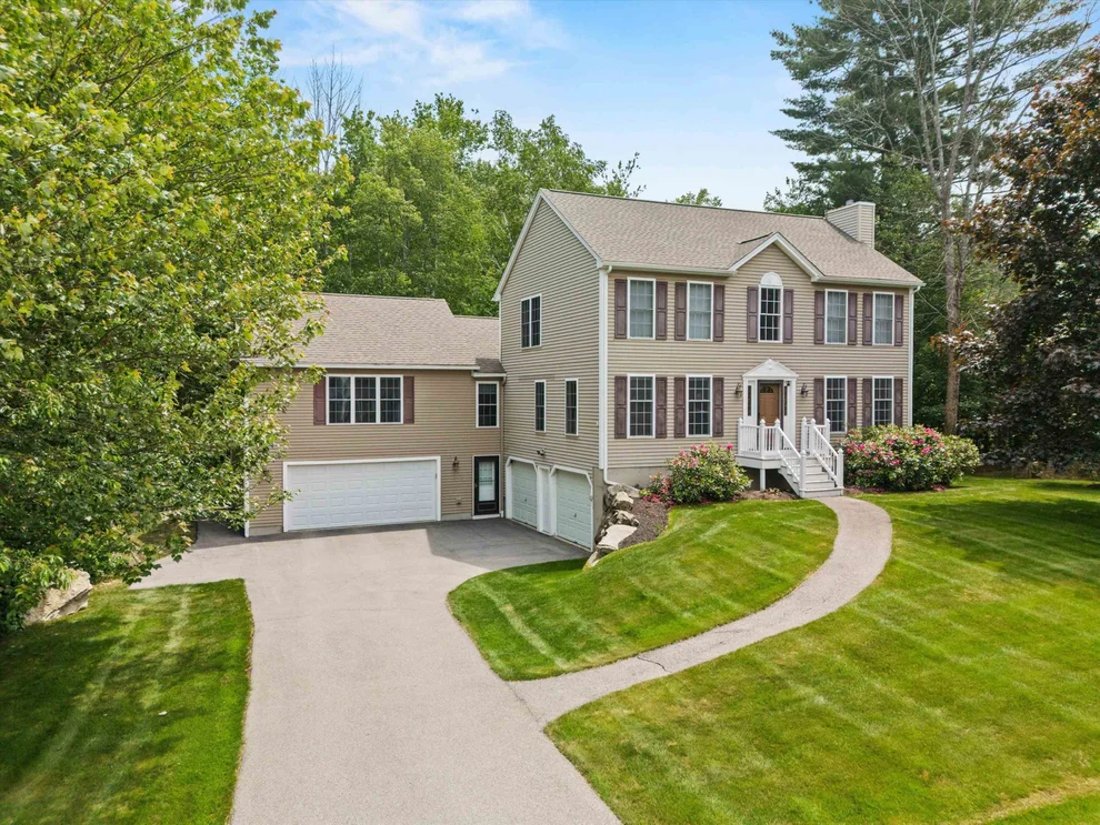 Unit for sale at 55 Autumn, Hooksett, NH 03106