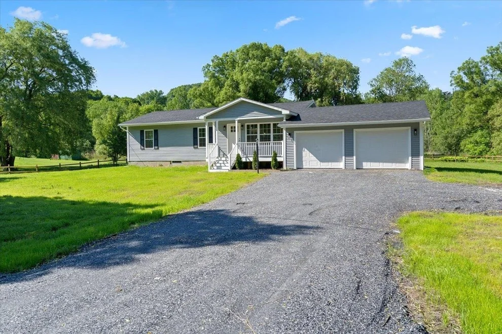 Unit for sale at 114 Cobble Hill, Milton, VT 05468