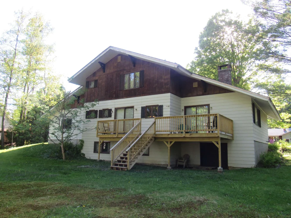 Unit for sale at 96 Stagecoach, Newport City, VT 05855