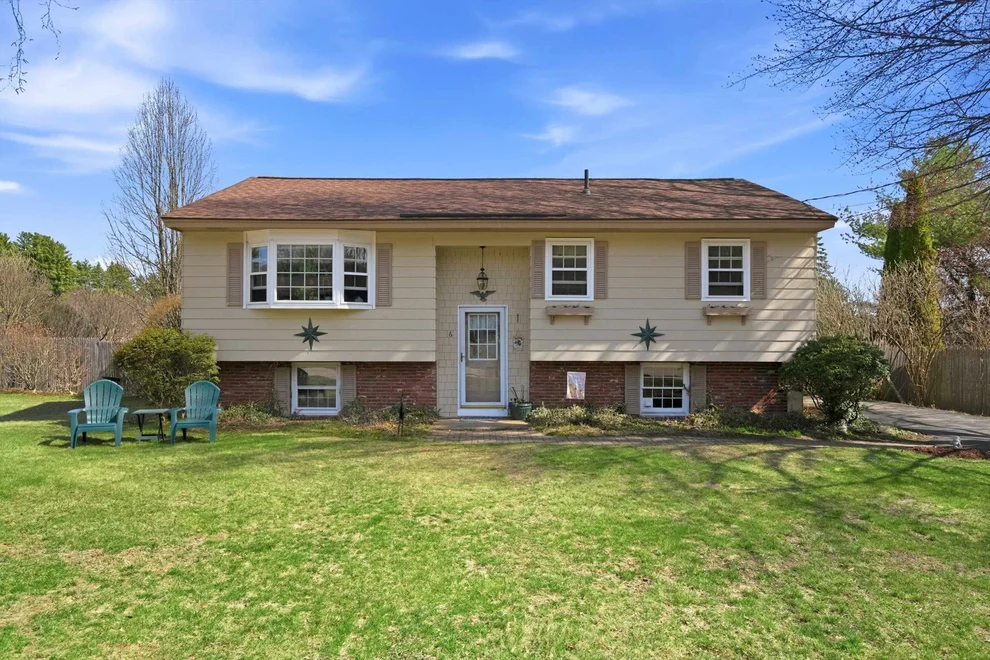 Unit for sale at 6 Heather, Hooksett, NH 03106