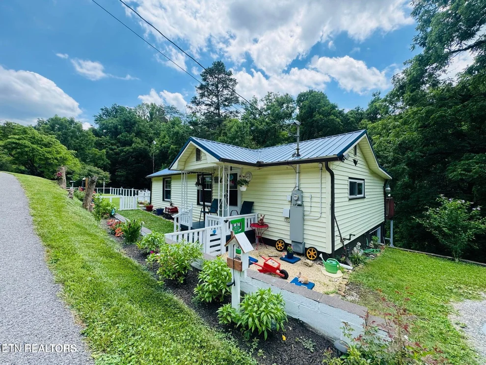 Unit for sale at 681 Island Cove Rd, Rocky Top, TN 37769