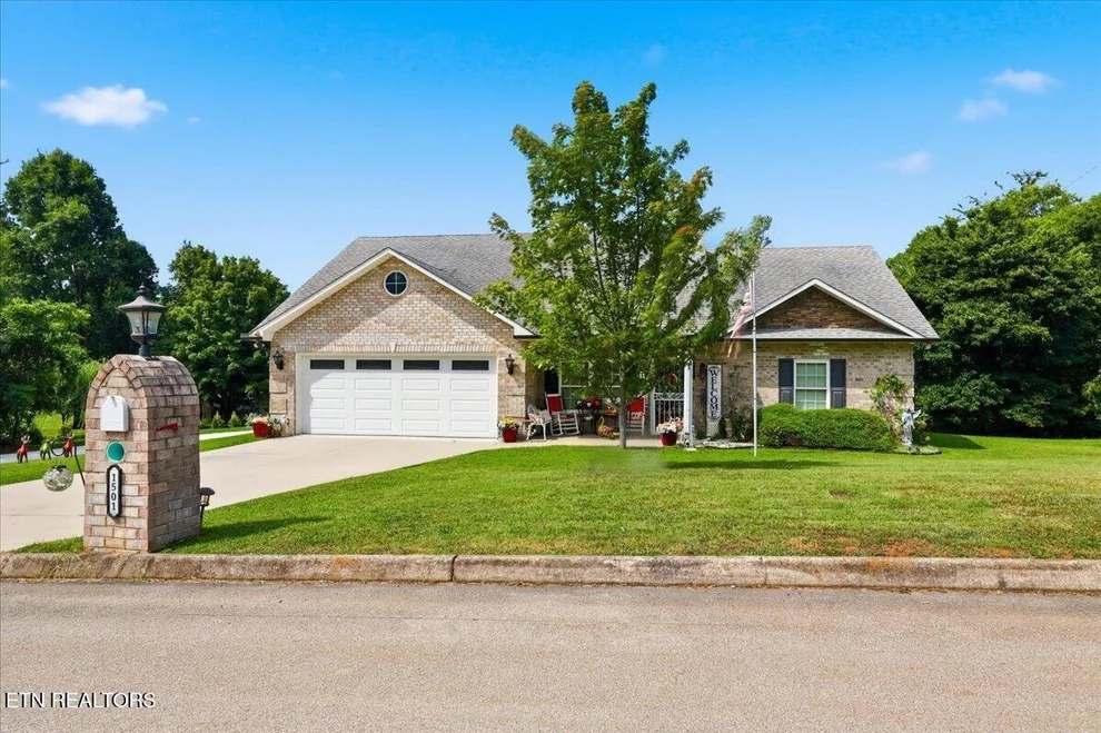 Unit for sale at 1501 John Sparks Drive, Friendsville, TN 37737
