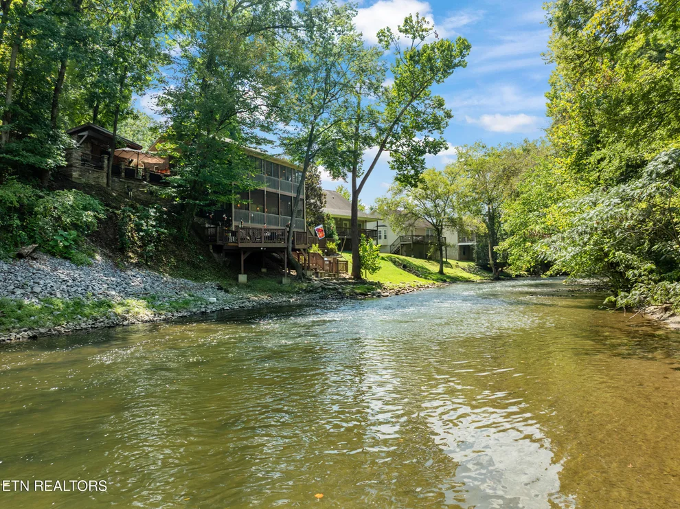 Unit for sale at 726 Plantation Drive, Pigeon Forge, TN 37863