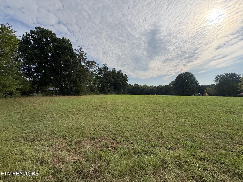 Unit for sale at ----- Hwy 160, Bybee, TN 37713