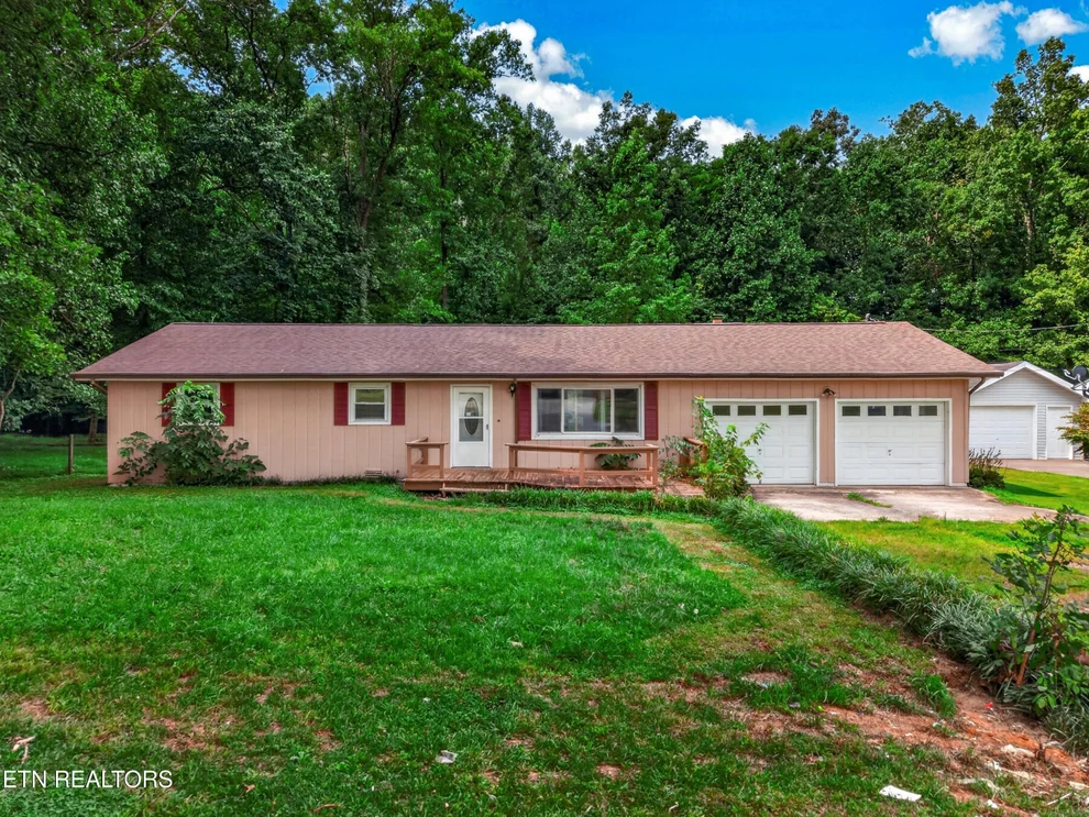 Unit for sale at 314 Wood Lane, Surgoinsville, TN 37873