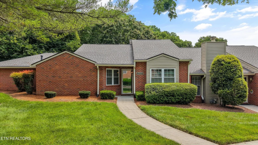 Unit for sale at 5035 Griffins Gate Lane, Knoxville, TN 37912