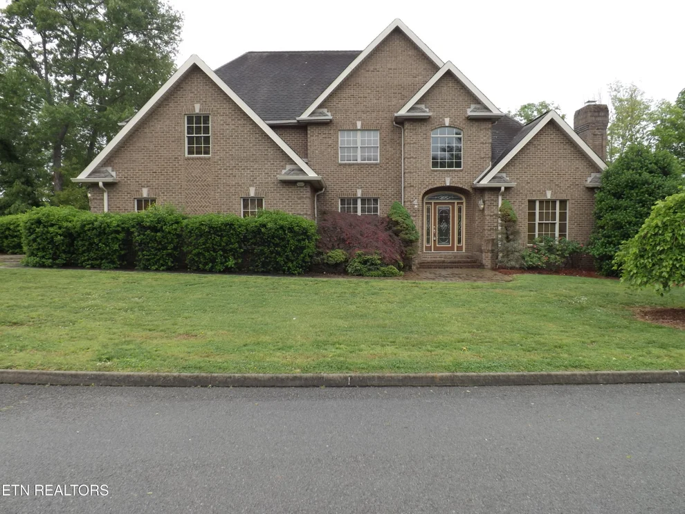 Unit for sale at 236 Baxter Drive, New Tazewell, TN 37825