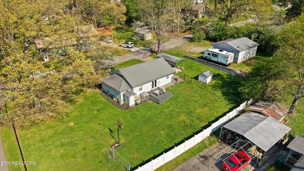 Unit for sale at 4540 Wildwood Springs Rd, Maryville, TN 37804