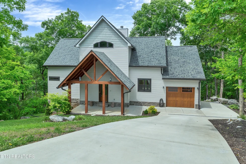 Unit for sale at 134 Fairway Circle, Townsend, TN 37882
