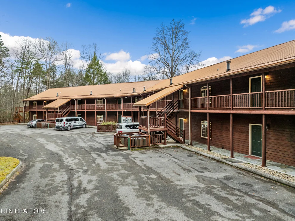Unit for sale at 206 Forrest Loop Way, Gatlinburg, TN 37738