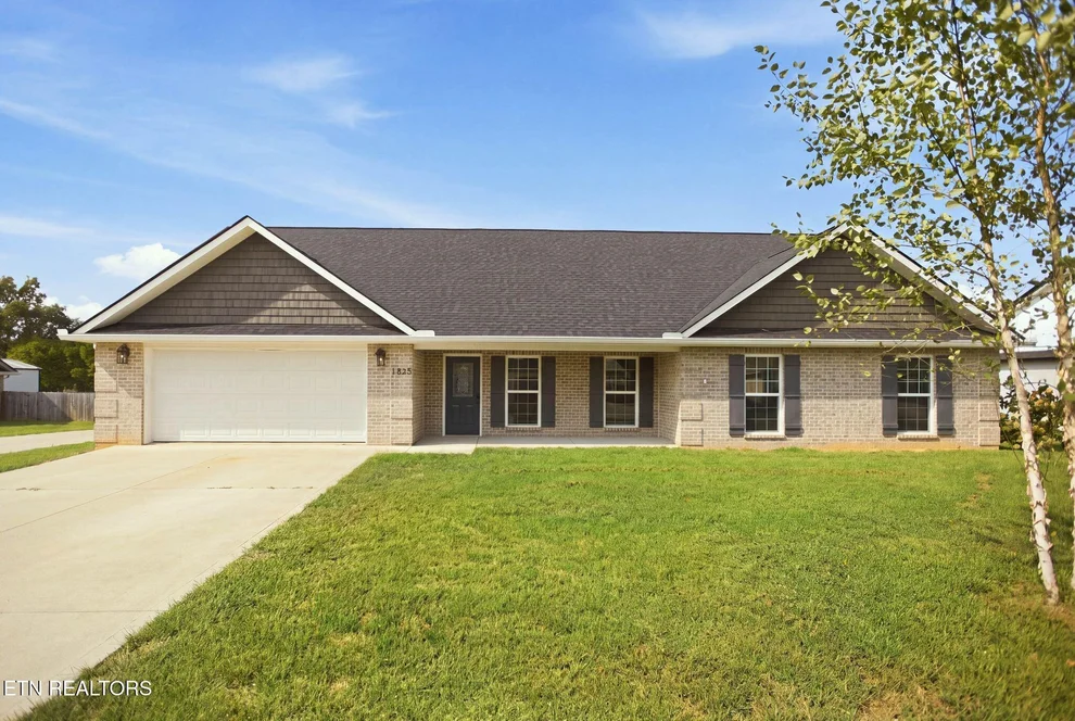 Unit for sale at 1015 Pathways Drive, Seymour, TN 37865